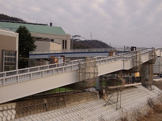 中野ふれあい横断歩道橋・建設中_b0095061_9283100.jpg