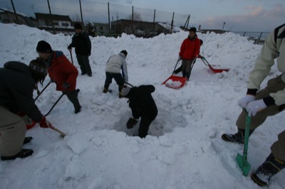 2008年２月12日（火）姿を現したFUJISAN火口、そして新光FUJI雪あかり村_a0062127_303096.jpg