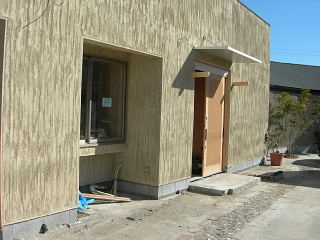お隣の鮨屋_e0109554_1243397.jpg