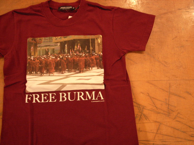 \"ミャンマー軍事政権に抗議するTシャツ\"ってこんなこと。_c0140560_19171786.jpg
