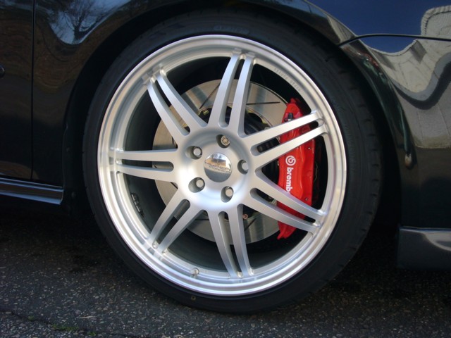 Golf Gti に brembo _c0099339_17473548.jpg