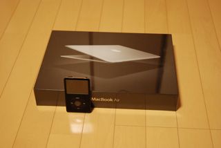 [雑記] MacBook Airが家にやってきた！ヤァ!_d0100791_032132.jpg