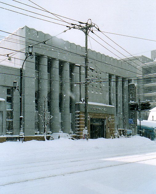 雪の函館・末広町界隈、その２(はこだて坂のある町の風景)_f0142606_6392471.jpg