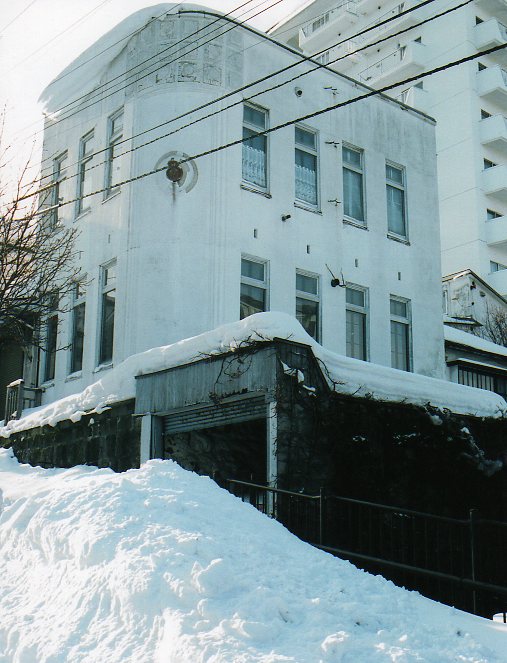雪の函館・末広町界隈、その２(はこだて坂のある町の風景)_f0142606_644268.jpg