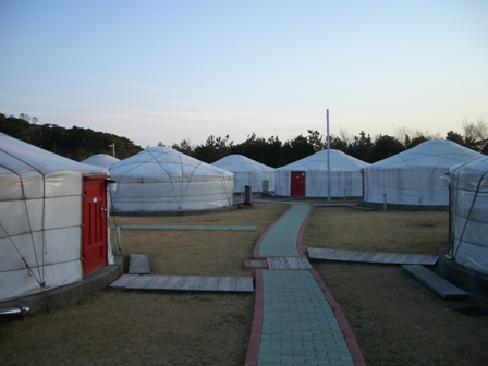 話の種にモンゴル式住居ゲルに泊まった肥前路　その１_e0027240_10515523.jpg