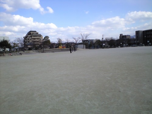 お兄ちゃんと久しぶりの親子キャッチボール In姪浜中央公園 西薗守の 子育て お兄ちゃんと久しぶりの親子キャッチボール In姪浜中央公園 西薗守の 子育て