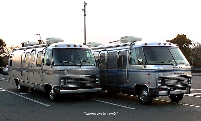 THE KING OF MOTOR HOME  **AIRSTREAM**_d0137207_21512360.jpg