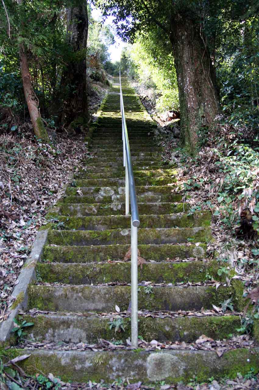 古代祭祀遺跡・磐境神明神社♪_d0058941_214918.jpg