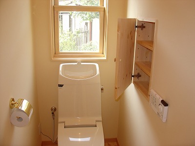 トイレ収納は後で使いにくくならないようにしないとね ナチュラルアスカ的社長ブログ
