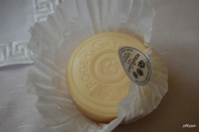 石鹸大好き!「ROGER&GALLET」_d0129786_17434957.jpg