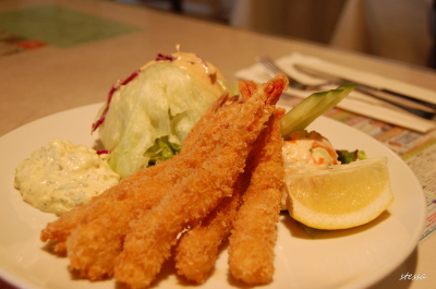 デンマン・ストリートの洋食屋「Yoshoku-Ya」でランチ。_d0129786_1414233.jpg