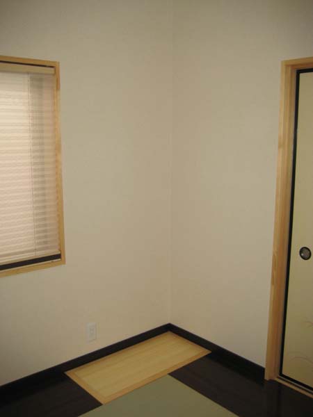 組子の建具と床の間風、、、_e0074935_16501218.jpg
