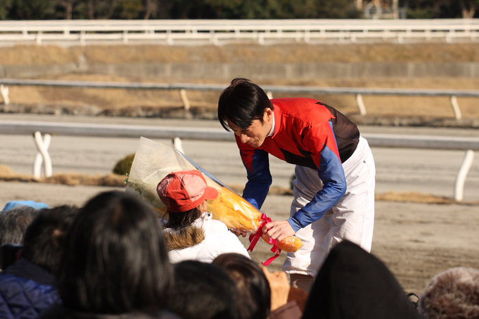 鷹野宏史騎手 壮行式_a0077663_19114192.jpg