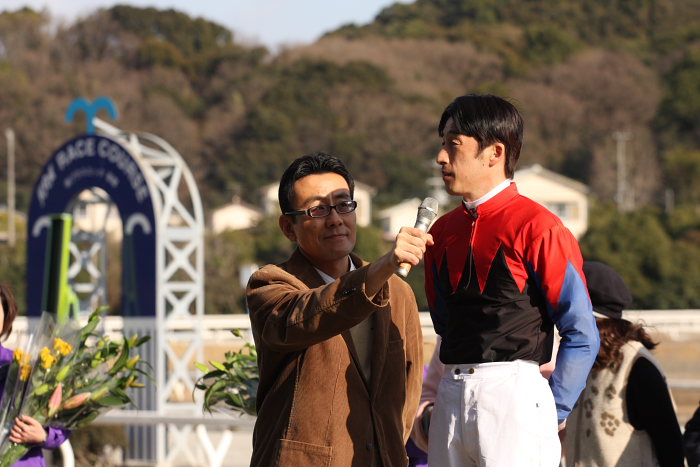 鷹野宏史騎手 壮行式_a0077663_1912328.jpg