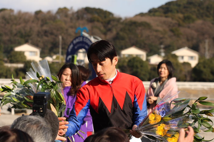 鷹野宏史騎手 壮行式_a0077663_19125277.jpg