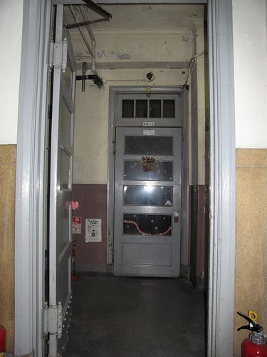 大阪輸出莫大小工業組合・莫大小会館_f0139570_215830.jpg