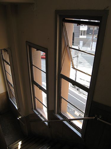 大阪輸出莫大小工業組合・莫大小会館_f0139570_264545.jpg