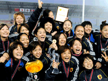 なでしこJAPAN/東アジア女子サッカー選手権2008 優勝！_d0020828_1540236.gif