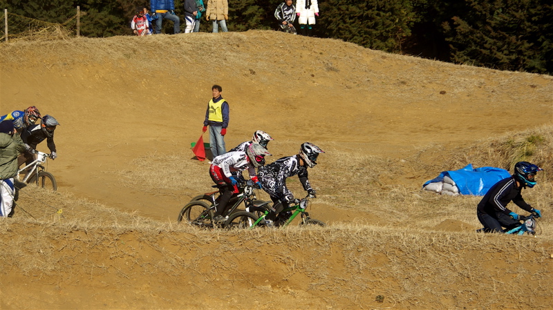 2008 緑山２月定期戦VOL4MTBエリートクラス予選第3ヒート~決勝画像垂れ流し_b0065730_13283612.jpg