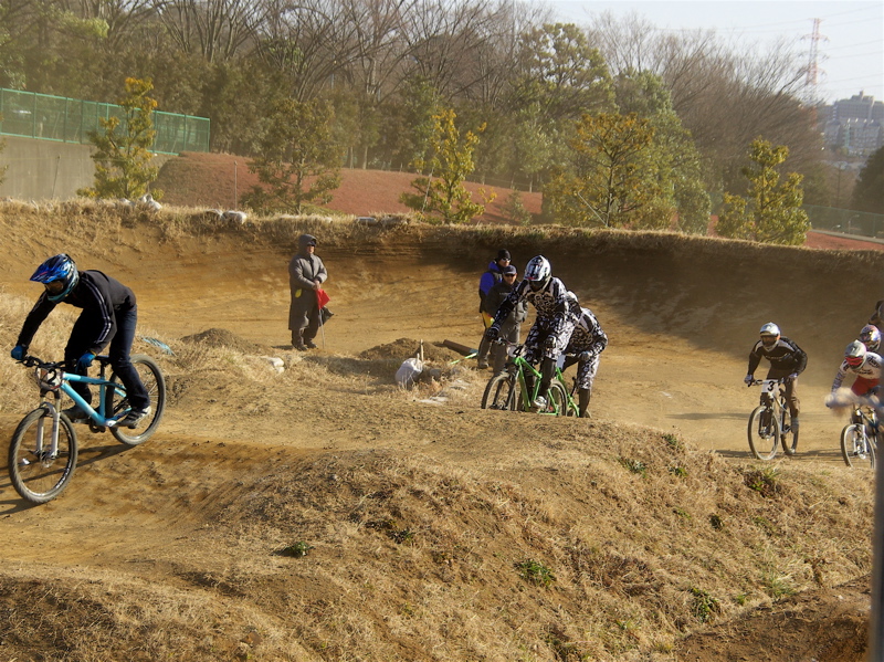 2008 緑山２月定期戦VOL4MTBエリートクラス予選第3ヒート~決勝画像垂れ流し_b0065730_13303834.jpg