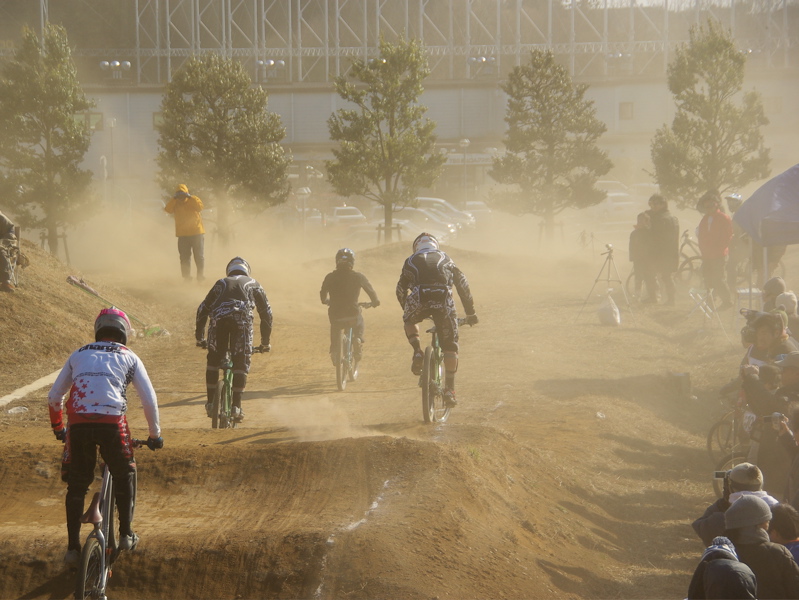 2008 緑山２月定期戦VOL4MTBエリートクラス予選第3ヒート~決勝画像垂れ流し_b0065730_1333546.jpg