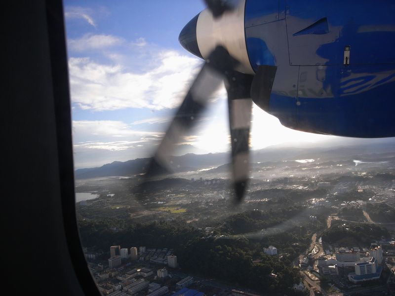 ボルネオ島の上空から_b0108186_1829837.jpg