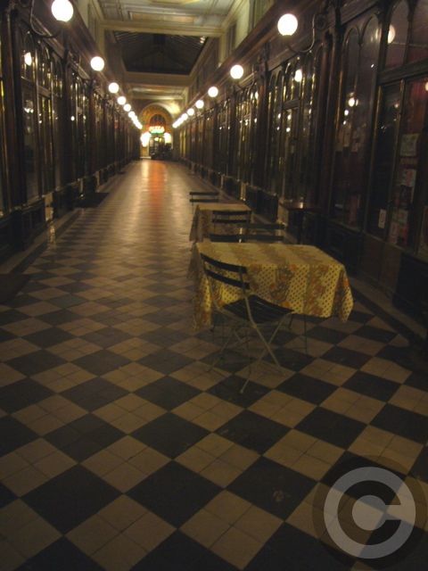 ■夜のパッサージュPassages(パリ)_a0012223_754659.jpg