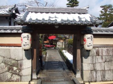 南禅寺門前「順正」で雪見の湯豆腐_f0120102_8274175.jpg