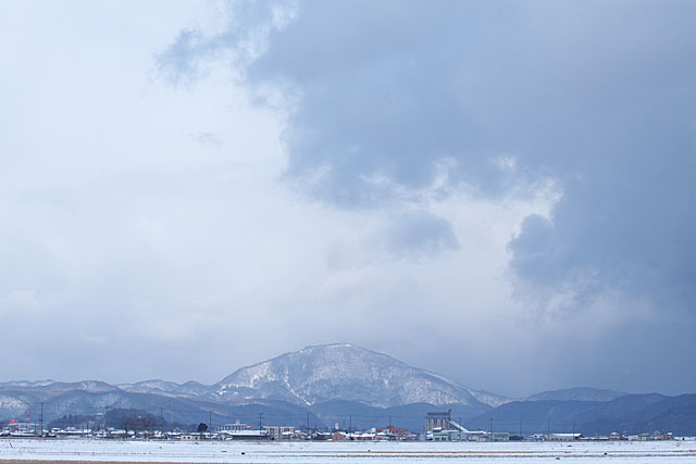 雪雲迫る_c0067040_23265679.jpg