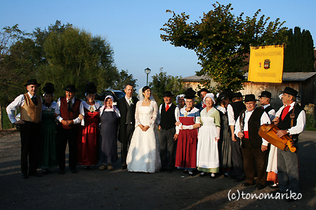 結婚式のプチカーニバル_c0024345_14442671.jpg