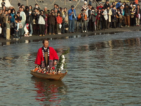 淡島神社祭礼(流し雛)_a0105819_9531878.jpg