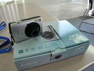 会社用デジカメ購入_b0054727_3372340.jpg