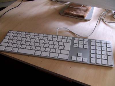 薄型Apple Keyboard衝動買い_c0105534_9595751.jpg