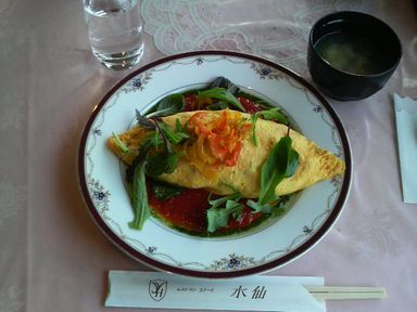 病院で「ホテルのレストラン」_d0079440_1723472.jpg