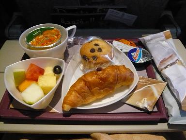 エミレーツ航空の機内食［2008年モロッコの旅 ～食事編 その2～］ _a0029277_10461622.jpg