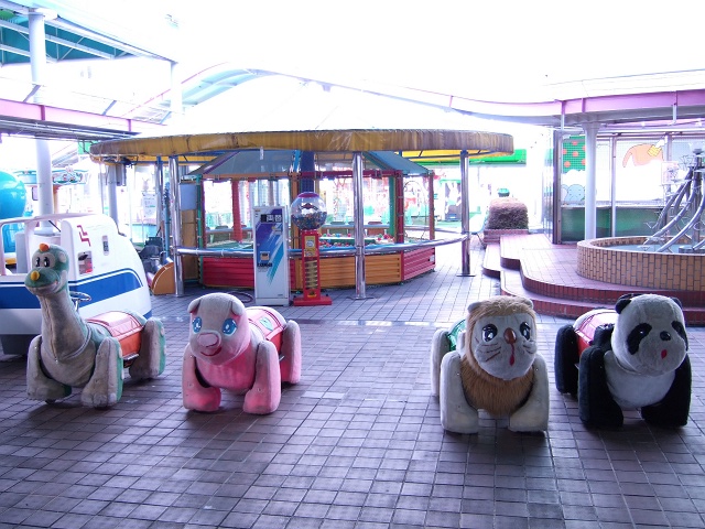 そごう広島店屋上遊園地を歩く 広島コンシェルジュ