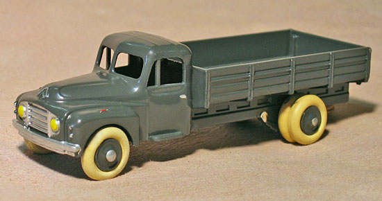 [ my DINKY TOYS Collection (15). CITROEN Camionnette de Depannage]_c0019483_1912384.jpg