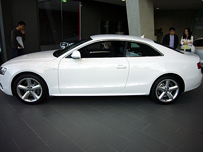 AUDI A5 と Lexus IS250_d0054855_21292249.jpg