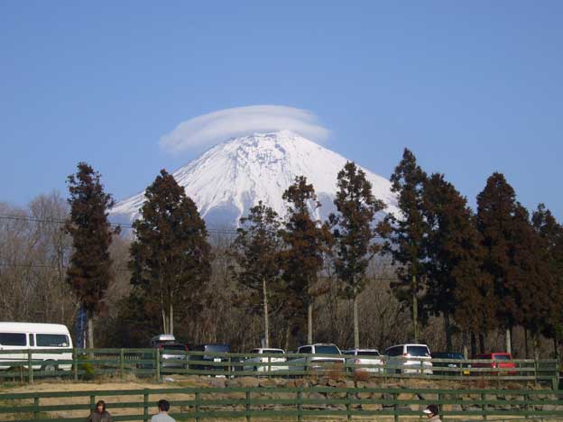 クラウド君お披露目オフ会　富士山編　３月１６日　[日]_e0018604_2245263.jpg