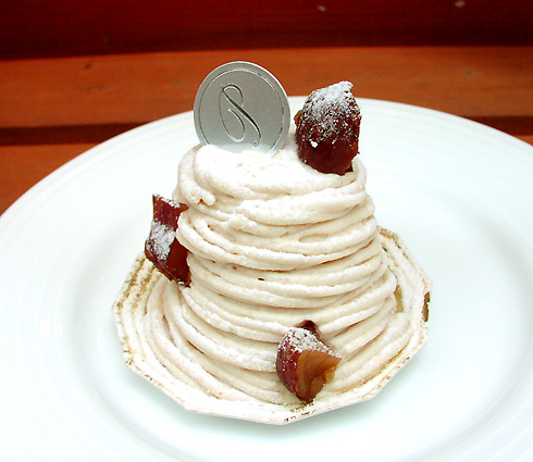 自分にご褒美のケーキ_e0097212_1555538.jpg