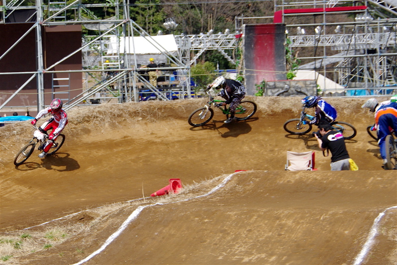 2008 緑山関東オープンVOL3MTBエリートクラス予選〜決勝画像垂れ流し..._b0065730_22525426.jpg