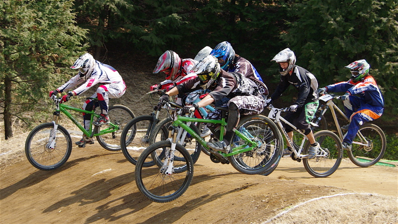 2008 緑山関東オープンVOL3MTBエリートクラス予選〜決勝画像垂れ流し..._b0065730_22541790.jpg