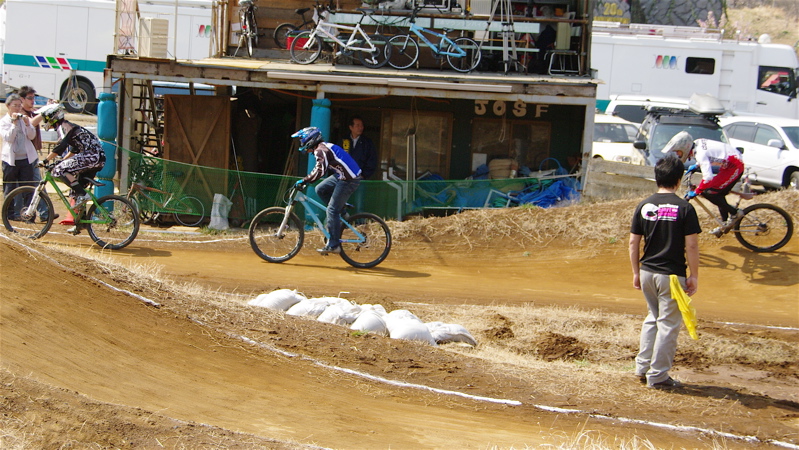 2008 緑山関東オープンVOL3MTBエリートクラス予選〜決勝画像垂れ流し..._b0065730_22561216.jpg