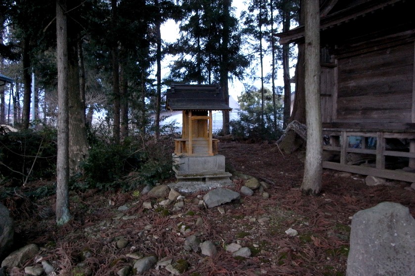 木のトンネルがある神社　「狐っ子稲荷」_c0108388_21141110.jpg