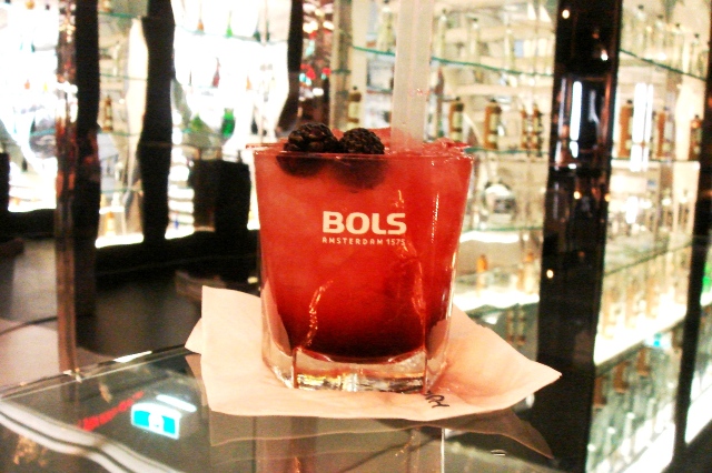 オランダの蒸留酒「BOLS」体験 : ハナトモのベルギー