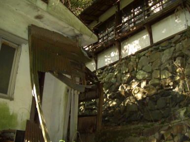 岐阜県の廃墟　通称「古虎渓ハウス」　Ｎｏ.2_c0094876_10343040.jpg