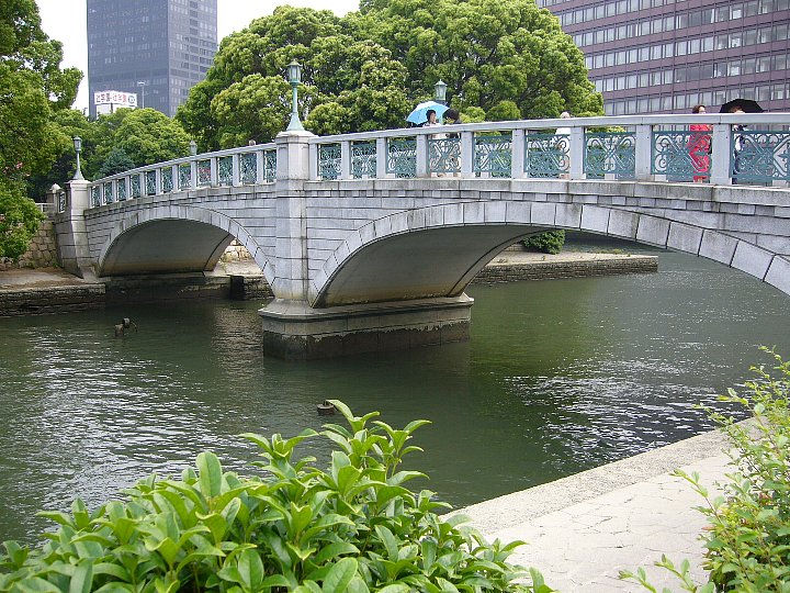 大阪の橋~難波橋 レトロな建物を訪ねて
