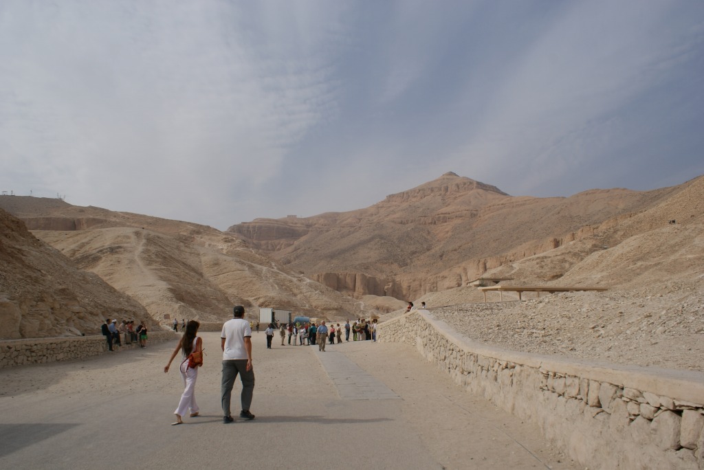 テーベの遺跡満喫。　in Luxor_c0105551_833555.jpg