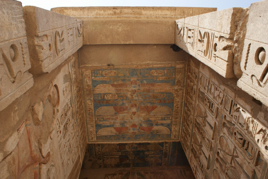 テーベの遺跡満喫。　in Luxor_c0105551_8532834.jpg