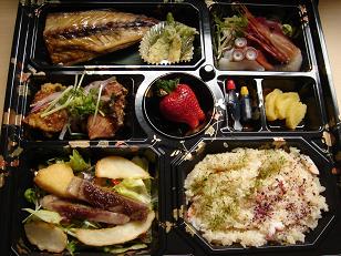 相変わらずお弁当_f0022571_23194386.jpg